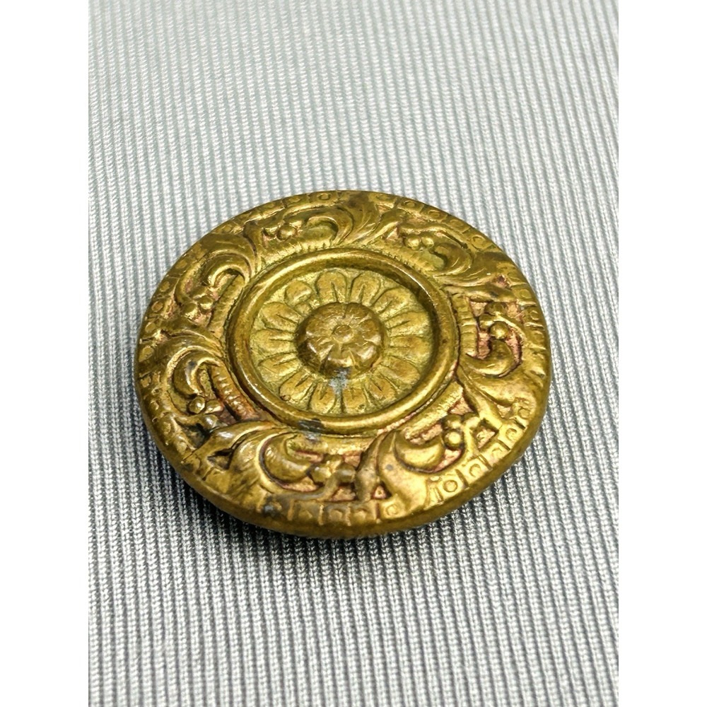 Antique Metal Buttons Lot Of 2 - Picture 5 of 15